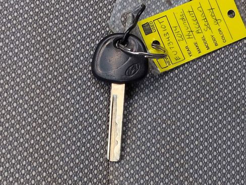 Used 2014 Hyundai Accent GLS image 32