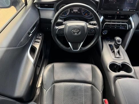 Used 2021 Toyota Venza Limited AWD/4WD image 10