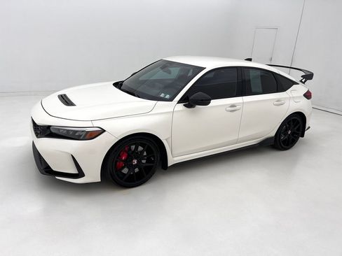 Used 2025 Honda Civic Type R image 5