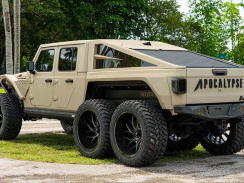 Used 2023 Jeep Gladiator Sport AWD/4WD image 11