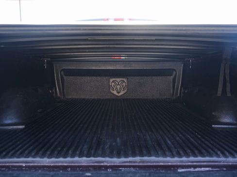 Used 2005 Dodge Ram 1500 Truck SLT image 38