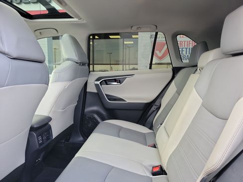 Used 2021 Toyota RAV4 Limited AWD/4WD image 11