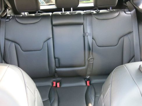 Used 2025 Jeep Compass Limited w/ High Altitude Package AWD/4WD image 18