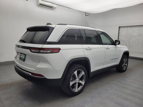 Used 2022 Jeep Grand Cherokee Limited 4xe image 9