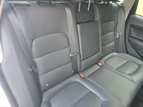 Used 2015 Volvo XC70 T6 w/ Proximity Package AWD/4WD image 19