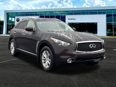 Used 2017 INFINITI QX70 AWD w/ Premium Package
