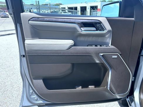 Certified 2025 Chevrolet Silverado 1500 LTZ w/ LTZ Convenience Package II AWD/4WD image 10