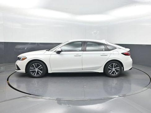 Used 2023 Honda Civic LX image 3