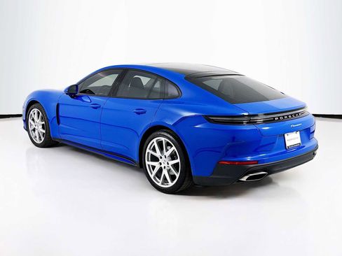 Used 2025 Porsche Panamera image 3