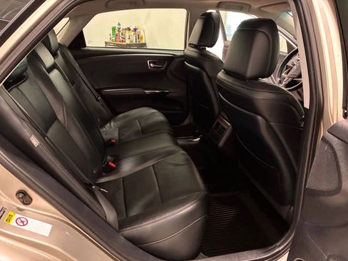 Used 2014 Toyota Avalon XLE Touring image 18