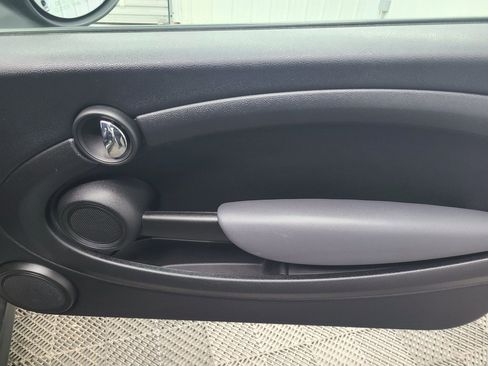 Used 2011 MINI Cooper Cooper Convertible 2D image 37