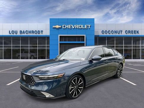 Used 2023 Honda Accord Touring image 4