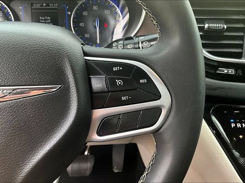Used 2023 Chrysler Voyager LX FWD image 12