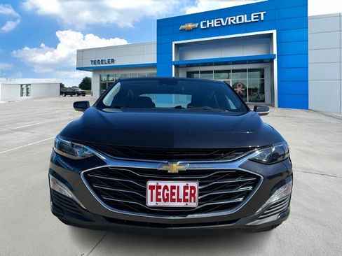 Used 2023 Chevrolet Malibu LT FWD image 2
