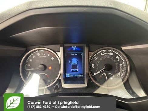 Used 2016 Toyota Tacoma Limited image 29