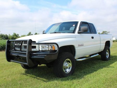 Used 1999 Dodge Ram 2500 Truck 4x4 Quad Cab image 1