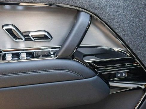 New 2025 Land Rover Range Rover Sport Dynamic SE image 31