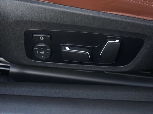 Used 2025 BMW M4 xDrive Competition AWD/4WD image 25