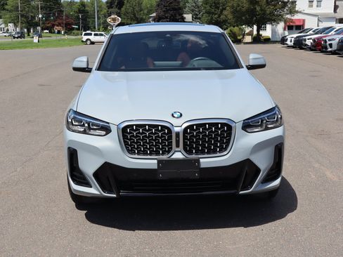 Used 2025 BMW X4 xDrive30i w/ Premium Package AWD/4WD image 2