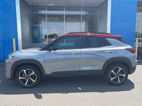 Used 2023 Chevrolet TrailBlazer RS FWD image 9