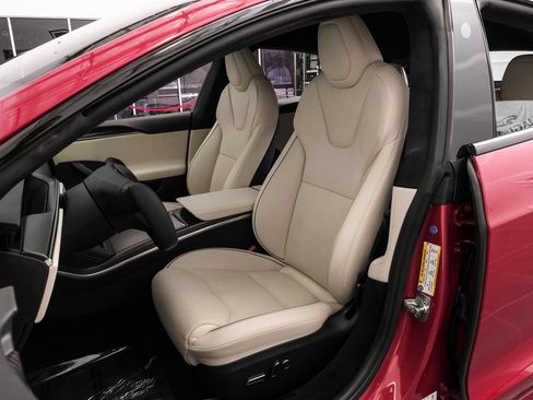 Used 2021 Tesla Model S Plaid image 40