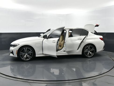 Used 2021 BMW 330e 330e iPerformance w/ Convenience Package image 36