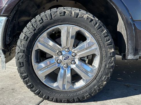 Used 2018 Ford F150 Lariat w/ Equipment Group 502A Luxury image 29