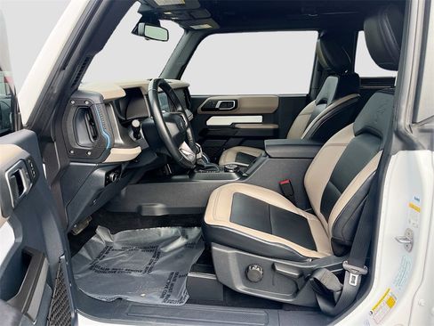 Used 2024 Ford Bronco Wildtrak image 22