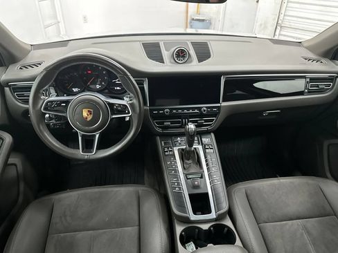 Used 2021 Porsche Macan AWD/4WD image 23