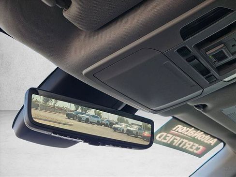 Used 2021 Toyota Highlander Platinum FWD image 22