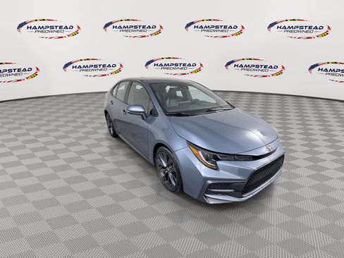 Used 2020 Toyota Corolla XSE image 2