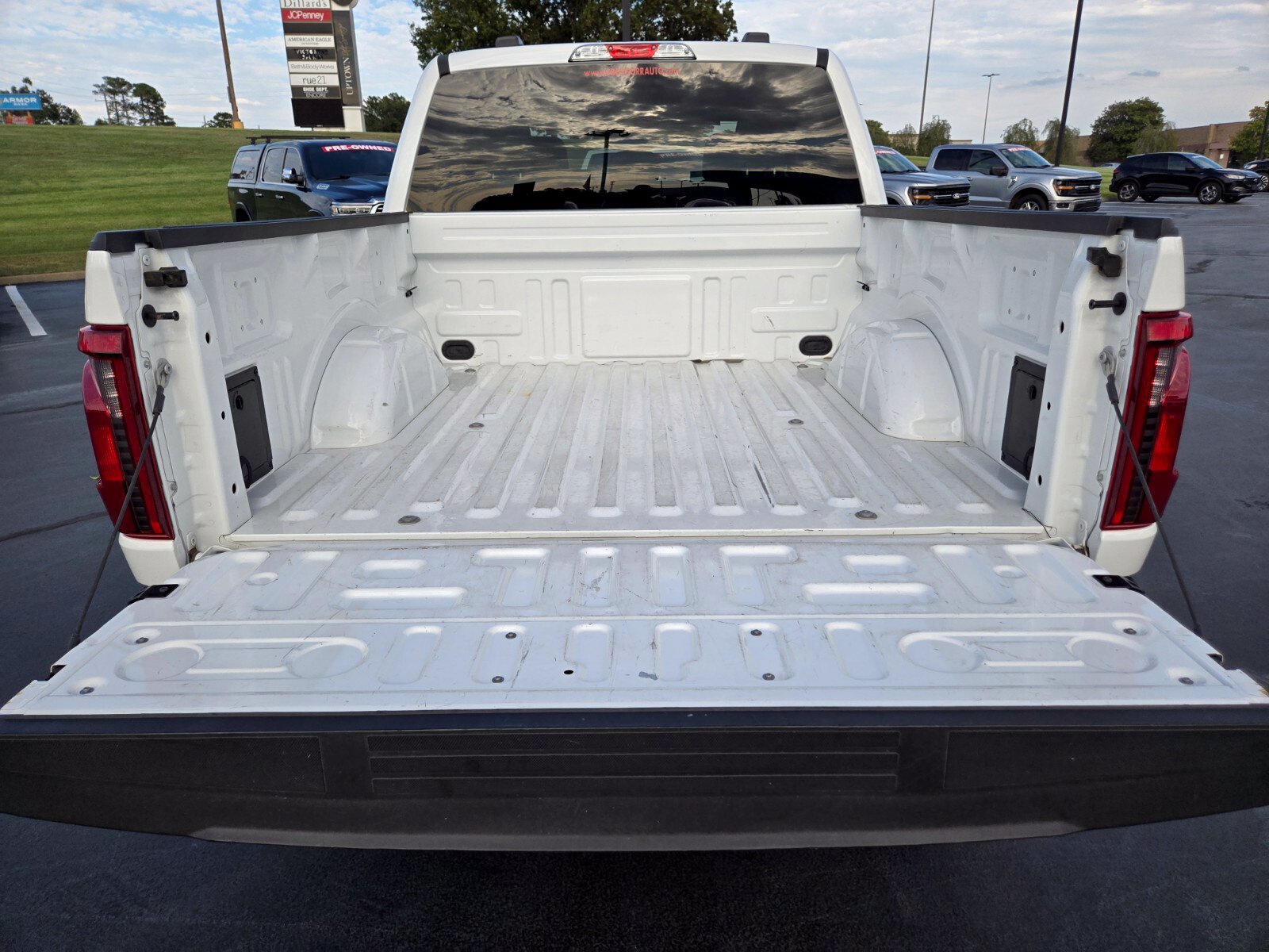 Used 2025 Ford F150 XLT w/ Equipment Group 301A Standard AWD/4WD image 14
