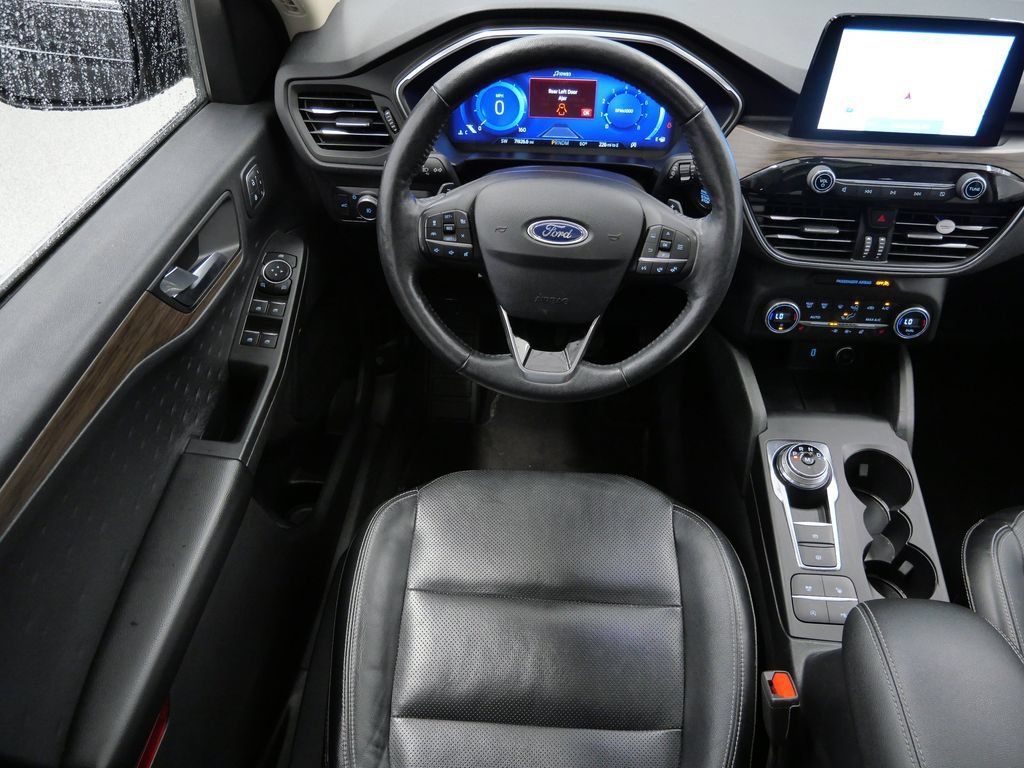Used 2020 Ford Escape Titanium AWD/4WD image 17