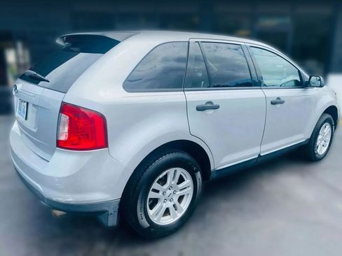 Used 2011 Ford Edge SE image 5