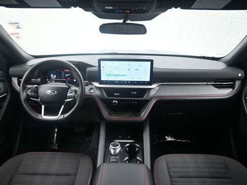 Used 2025 Ford Explorer ST-Line w/ ST-Line Street Pack image 14