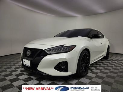 Used 2022 Nissan Maxima SR w/ Sport Mat Group
