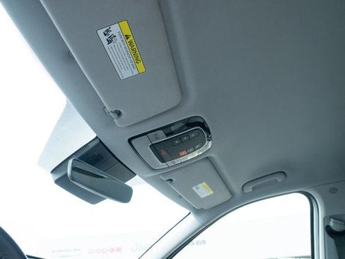 Used 2024 Hyundai Palisade SEL image 16