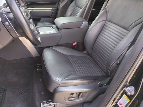 Used 2022 Land Rover Discovery S AWD/4WD image 12