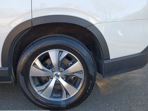 Certified 2025 Subaru Ascent Premium AWD/4WD image 19