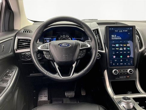 Used 2022 Ford Edge SEL w/ Convenience Package image 5