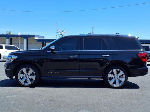 Used 2023 Ford Expedition Platinum RWD image 3