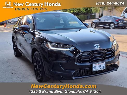 Used 2023 Honda HR-V Sport image 3