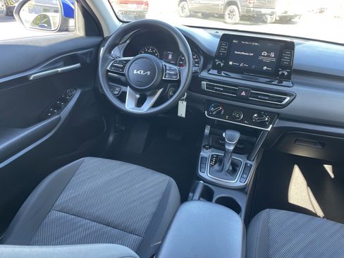 Used 2023 Kia Seltos LX image 13