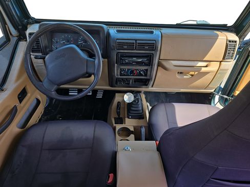 Used 2000 Jeep Wrangler SE image 9
