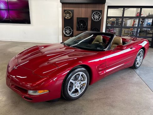 Used 2004 Chevrolet Corvette Convertible w/ Preferred Equipment Group image 3