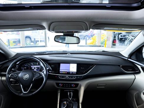 Used 2019 Buick Regal Essence w/ Driver Confidence Package I image 33