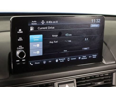 Used 2025 Honda Pilot TrailSport image 35