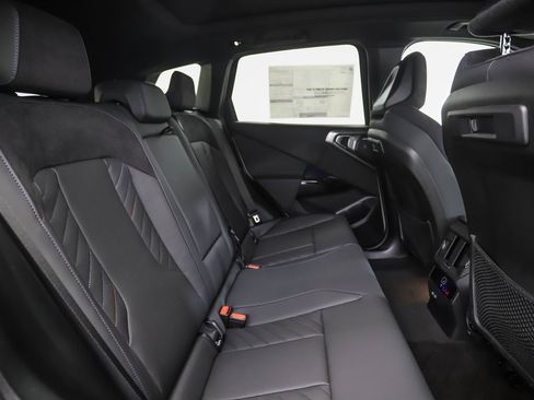 Used 2026 BMW X3 xDrive30 w/ M Sport Package image 25