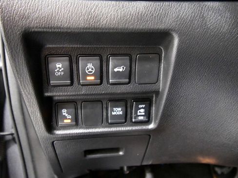 Used 2020 Nissan Pathfinder SL image 20