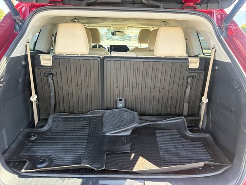 Used 2023 Toyota Highlander Limited AWD/4WD image 16